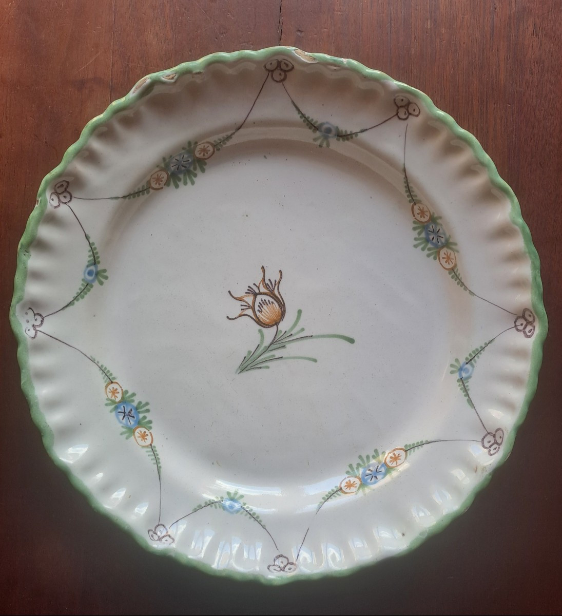 Earthenware Plate From Sainte Foy La Grande, 18th-19th Century 
