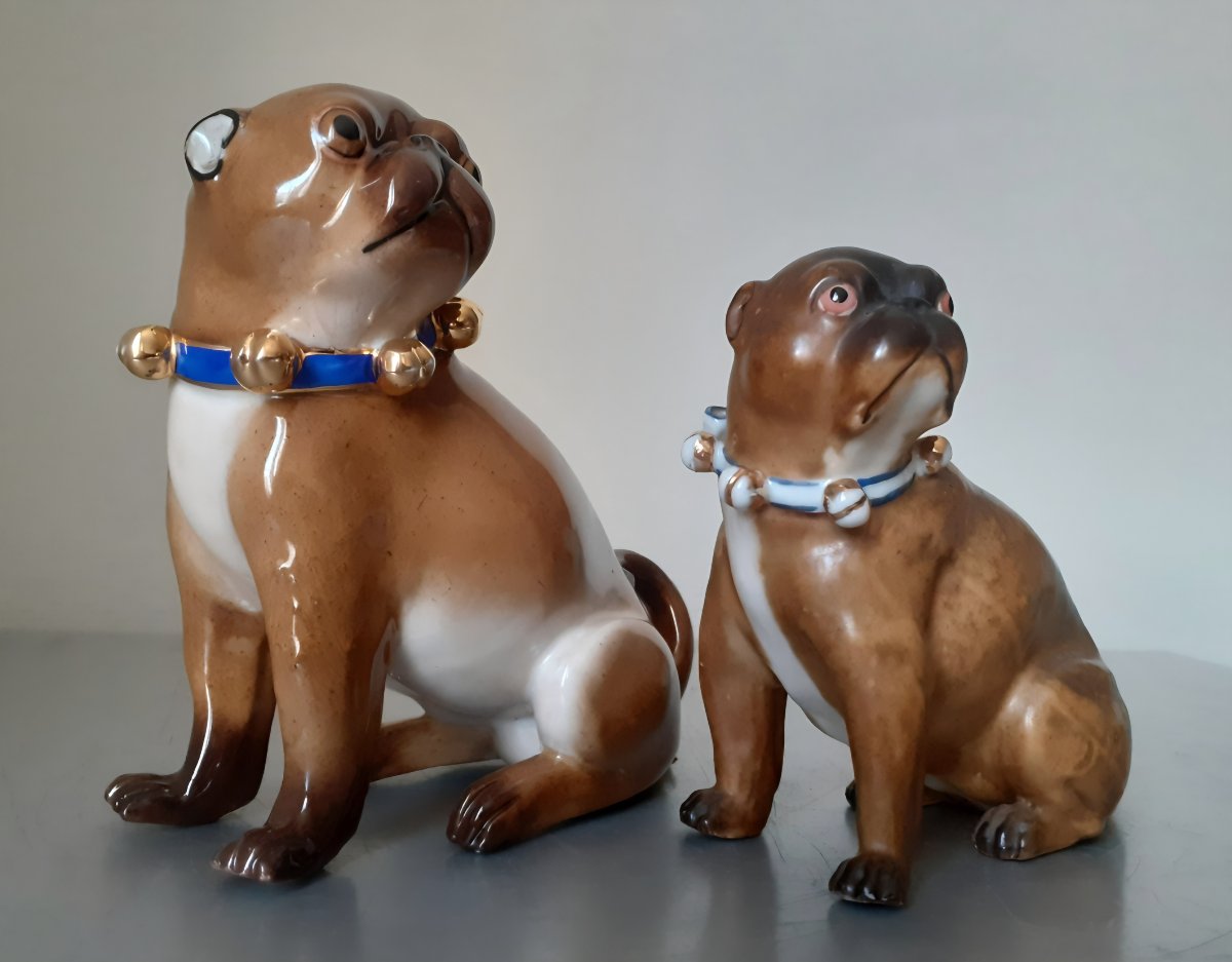 Deux chiens carlins en porcelaine Allemande 