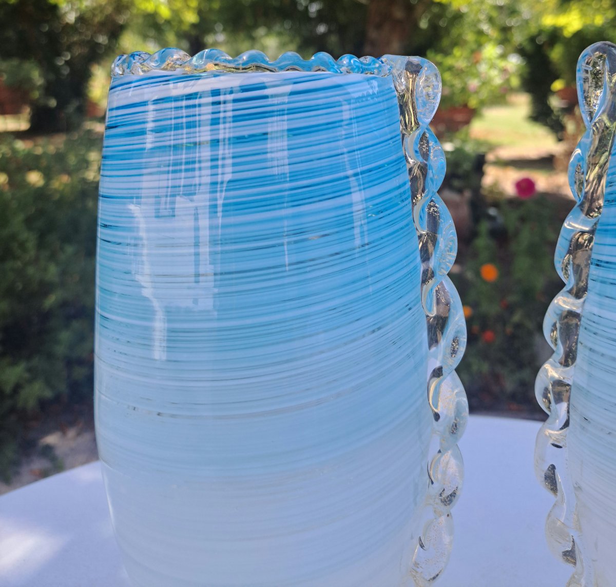 Paire de vases filigranés en verre soufflé Murano -photo-4