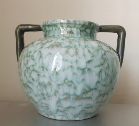 Vase C.A.B