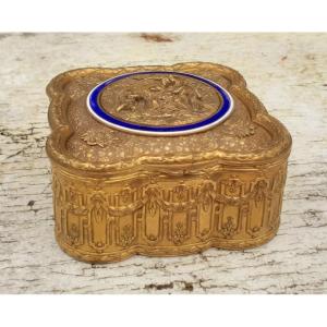 Boîte à bijoux en pomponne et émail de style Louis XVI 