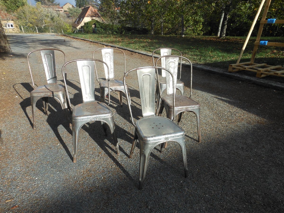 Suite De 6 Chaises Tolées A  Tolix