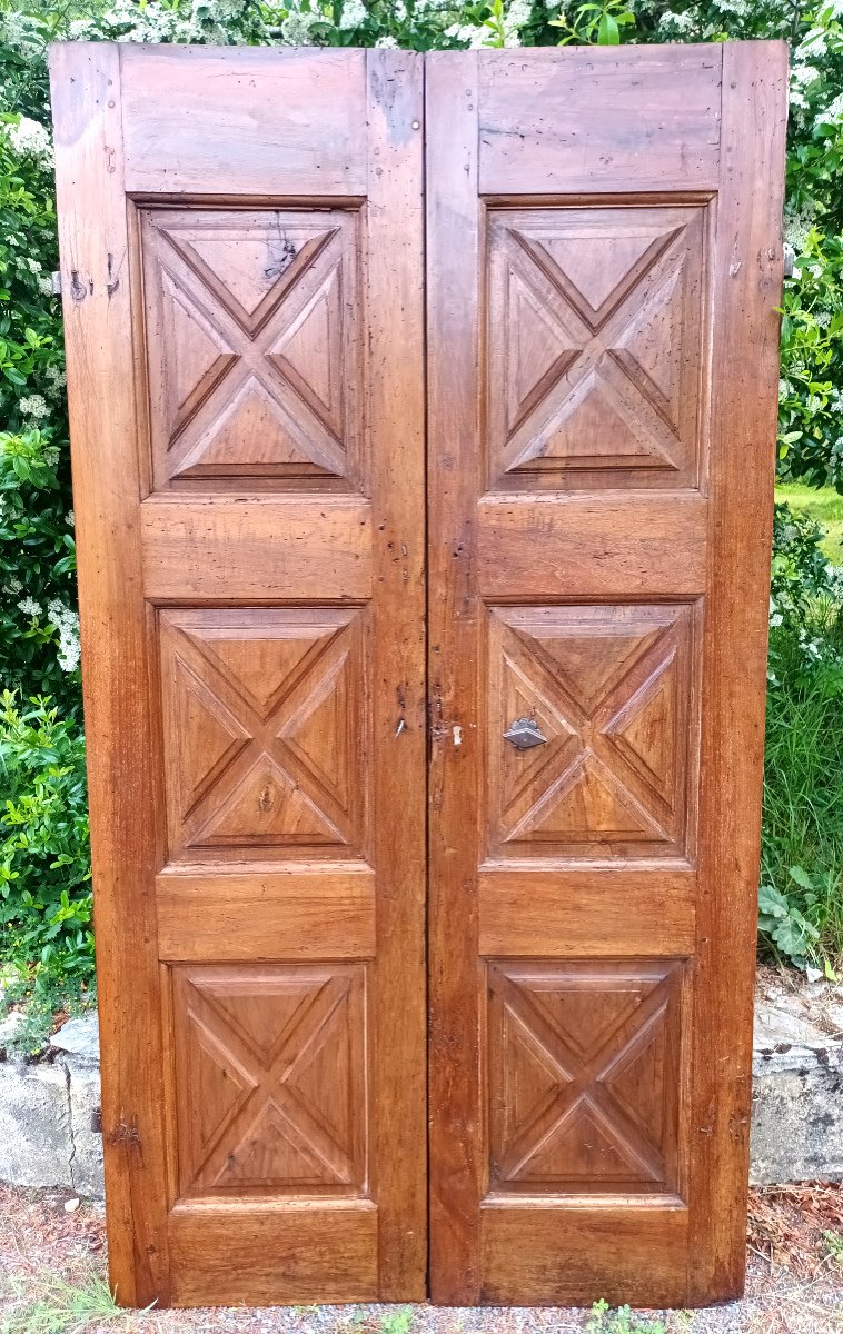 Rare Pair Of Double-sided Doors XVII In Walnut, 17th Doors