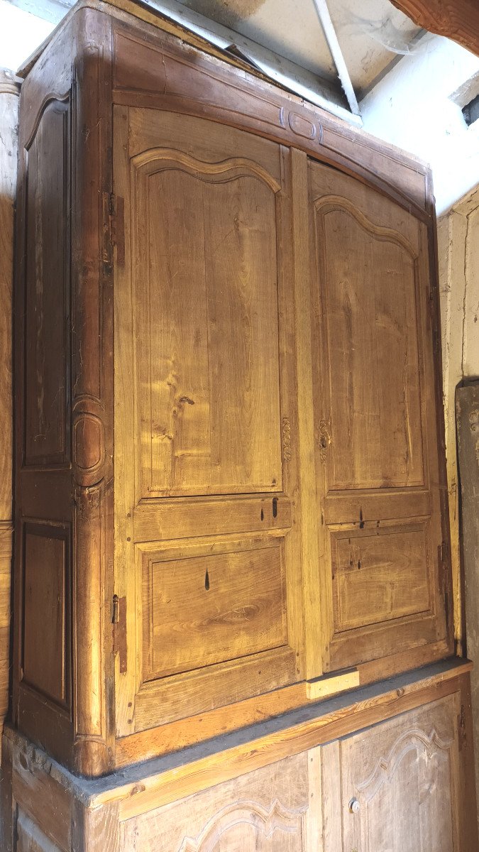 Large Cherry Wood Closet 18 Eme And 2 Panels Of Woodwork-photo-2