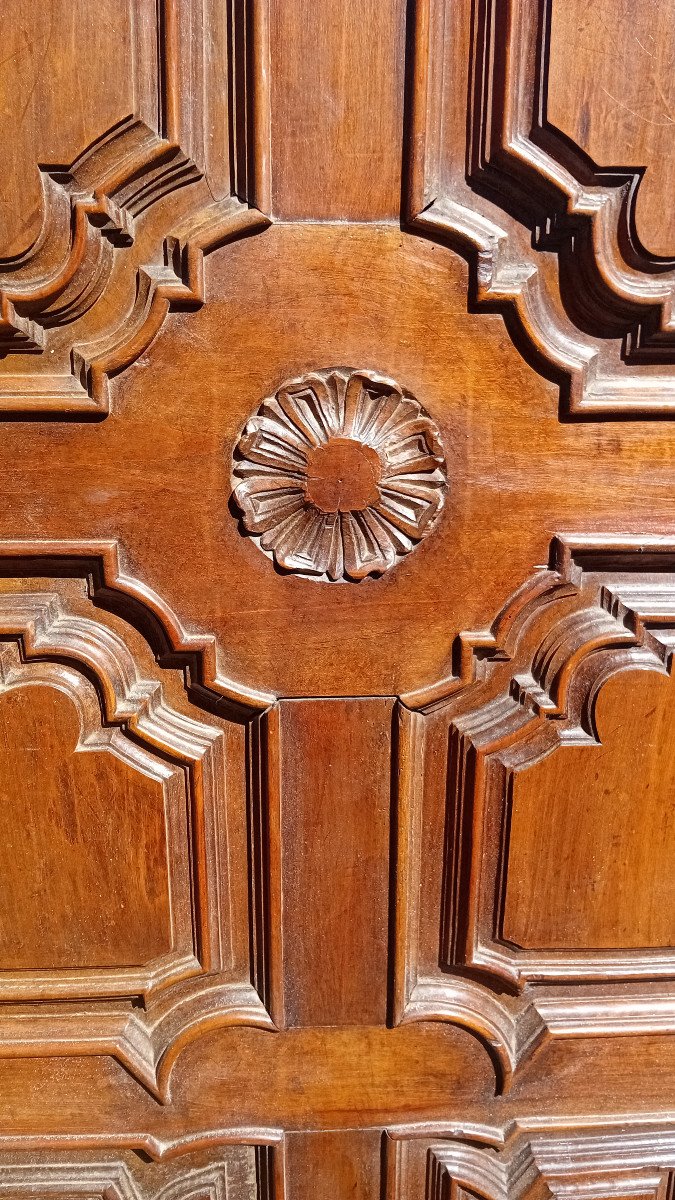 Rare Et Insolite Porte Louis XIV ,     boiserie en noyer   ,   panneau profondement moulurés-photo-2