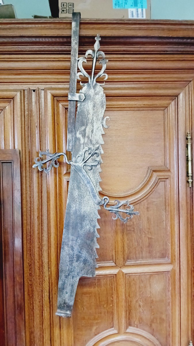 Cremaillere De Cheminée De Chateau , Decor Fleur De Lys