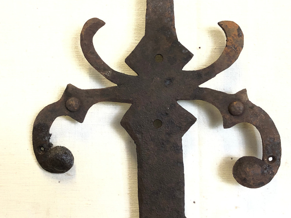 Pair Of Gothic Wrought Iron Hinges-photo-2