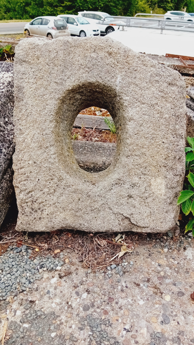 Small Stone Bull's Eye