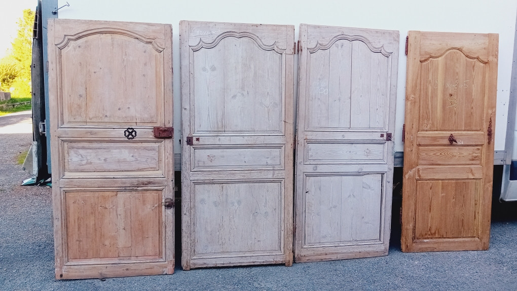 suite de 4 portes en resineux double face , boiserie 18 eme-photo-4