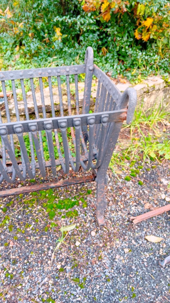 Large Wrought Iron Fire Basket, Rustic 18th-century Firewood-photo-4