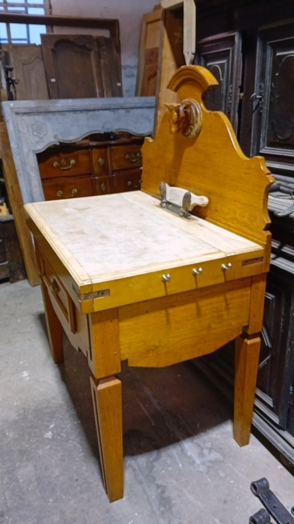 Small Butcher's Or Delicatessen Block Made Of Oak And Beechwood, Dating From The 1950s-photo-4