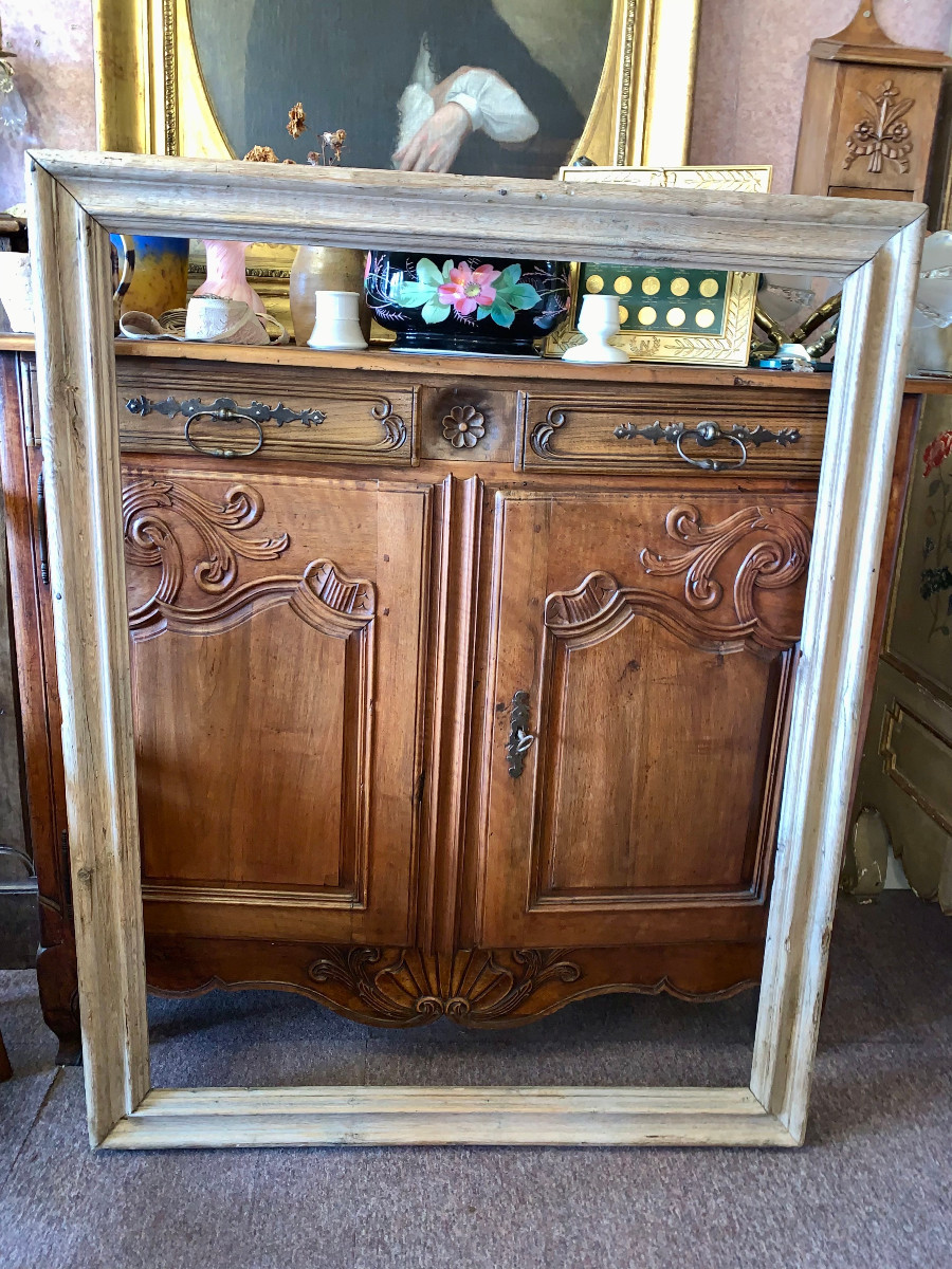 Grand cadre ancien en bois sculpté 17e siècle 