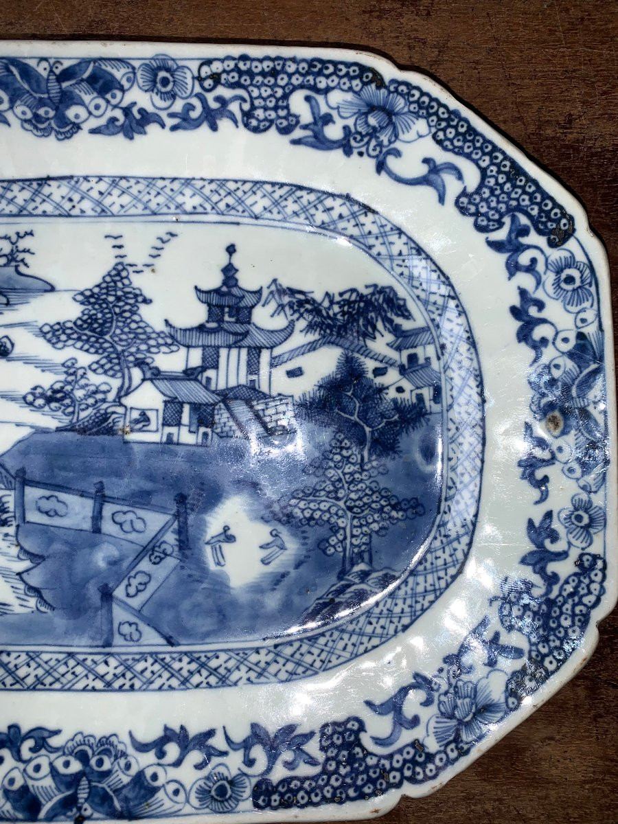 Plat chinois rectangulaire en Porcelaine bleu et blanc Du XVIIIème Siècle-photo-3