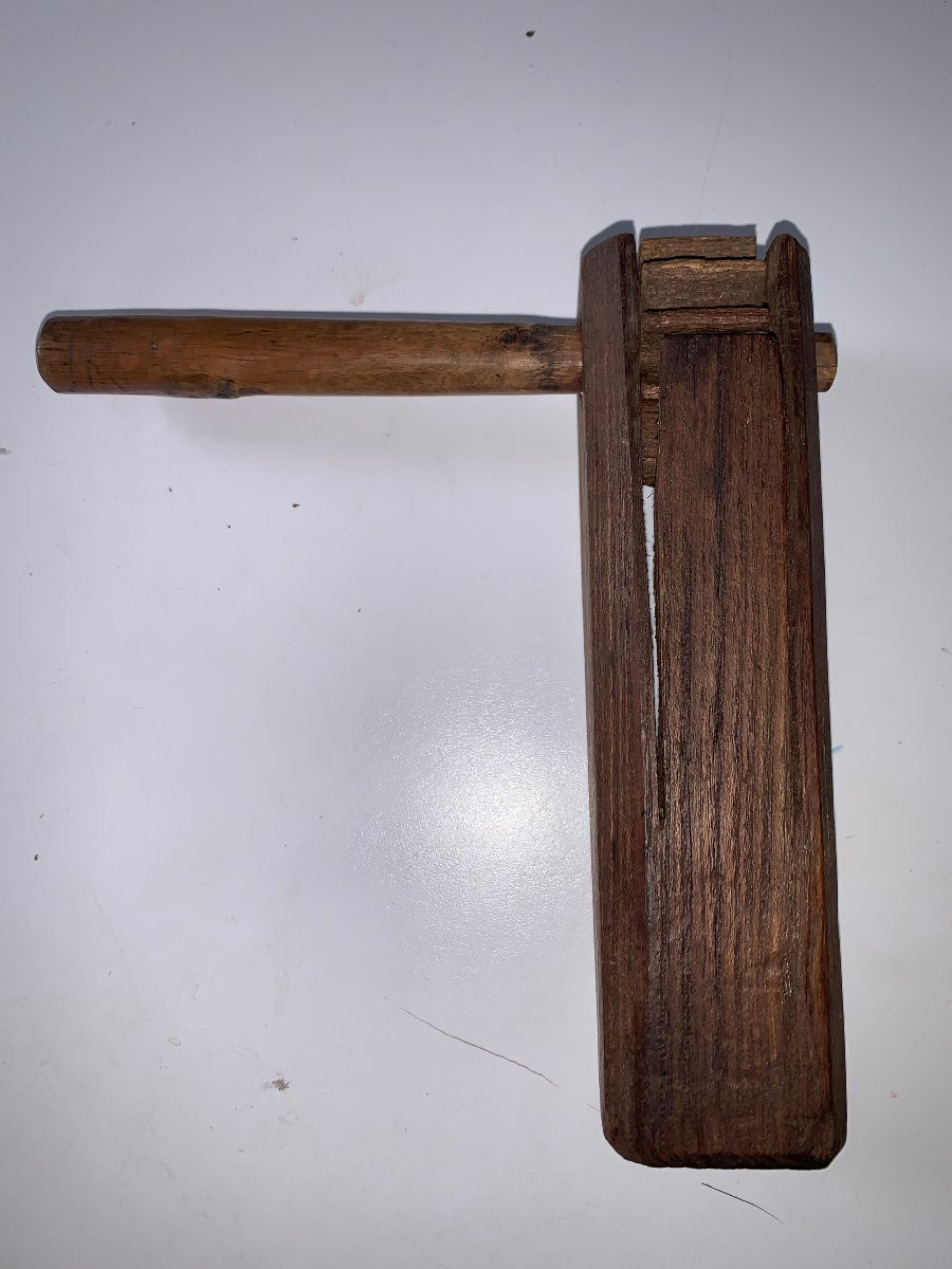 19th Century Mulberry Wood Rattle-photo-2