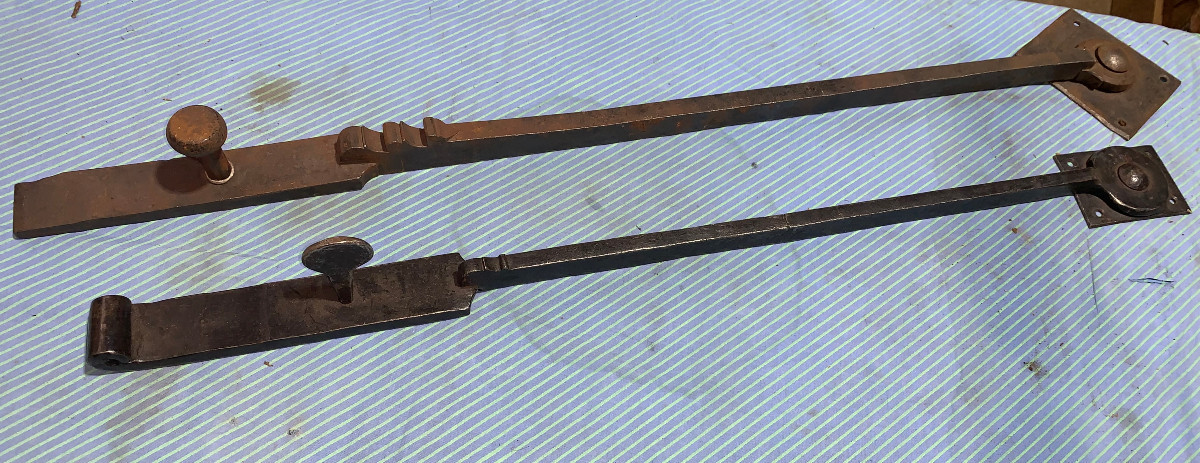 Large 18th Century Wrought Iron Clench