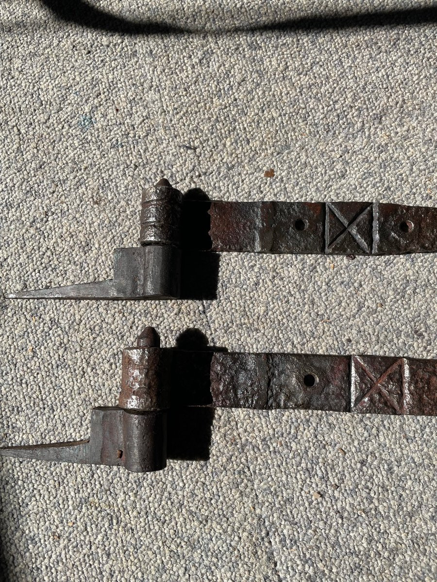 Rare Pair Of 16th Century Hinges-photo-3