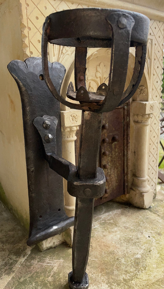 Rare trio de Flambeaux, appliques en fer forgé