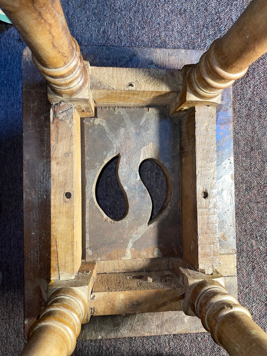 Tabouret en noyer XVIIIe siècle-photo-2