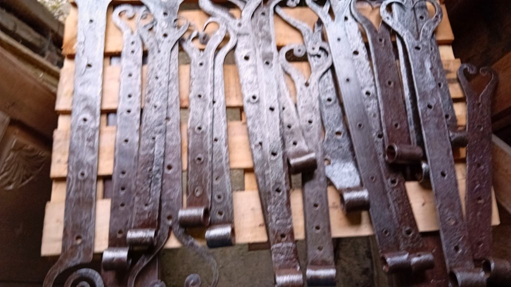 18th-century Wrought-iron Door Hinge Set-photo-4