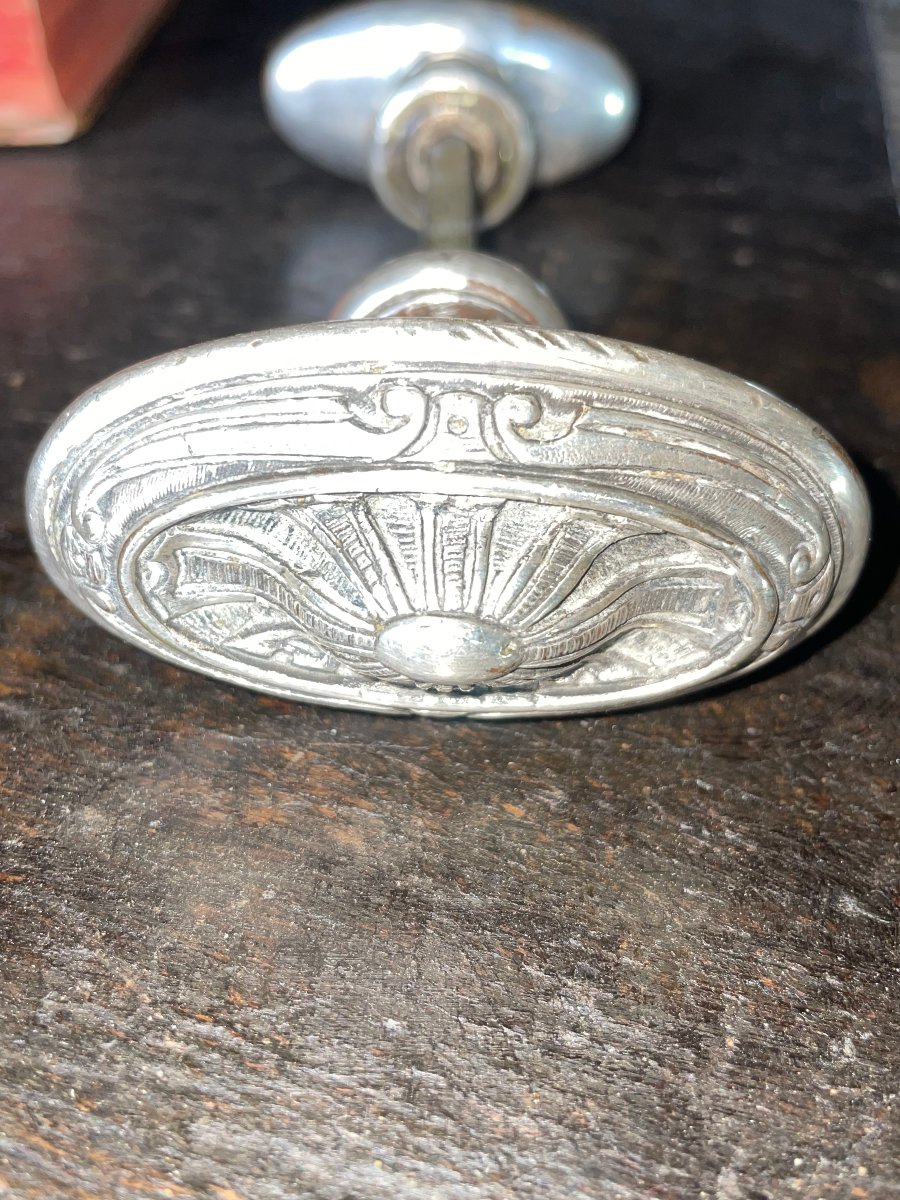 A Pair Of Mismatched Silver-plated Bronze Handles -photo-4