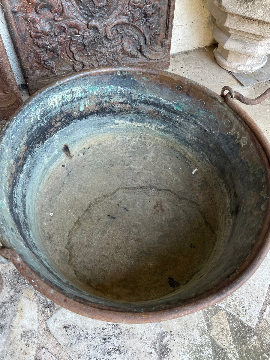 Large Copper Cauldron With Handle -photo-3