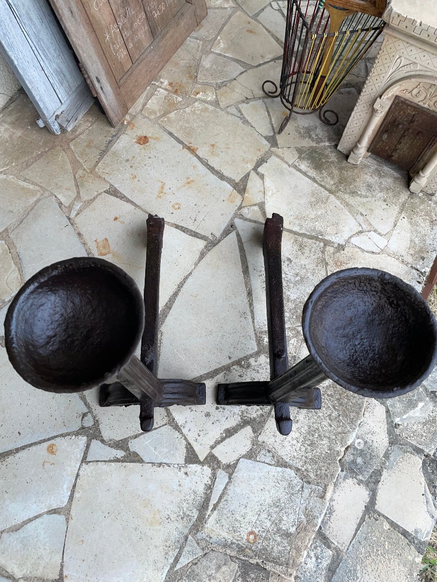Paire  de  grands  chenets  traditionnel  du  Perigord,  landier  du  17e siècle-photo-5