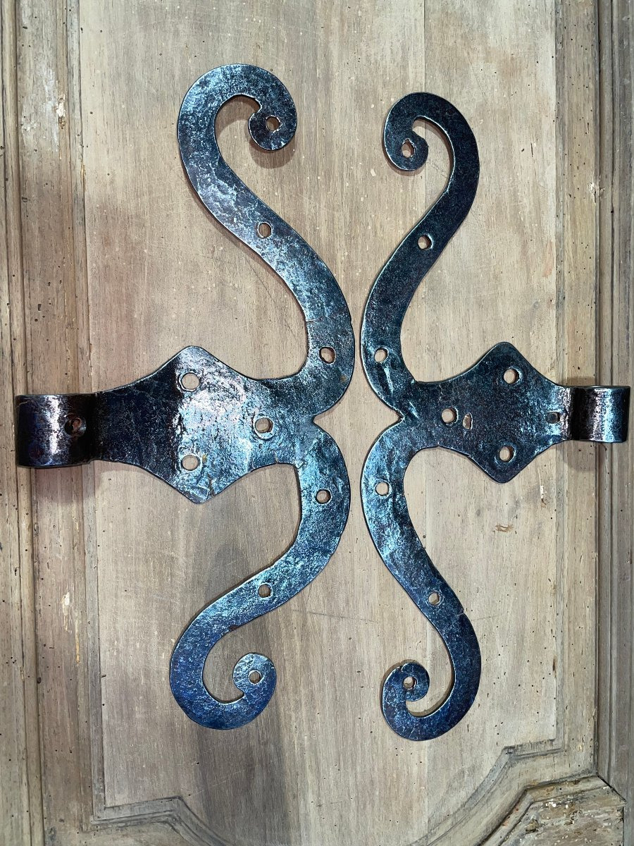 Paires  de  pentures  moustaches  fer   forgé  du  18 eme  siecle 