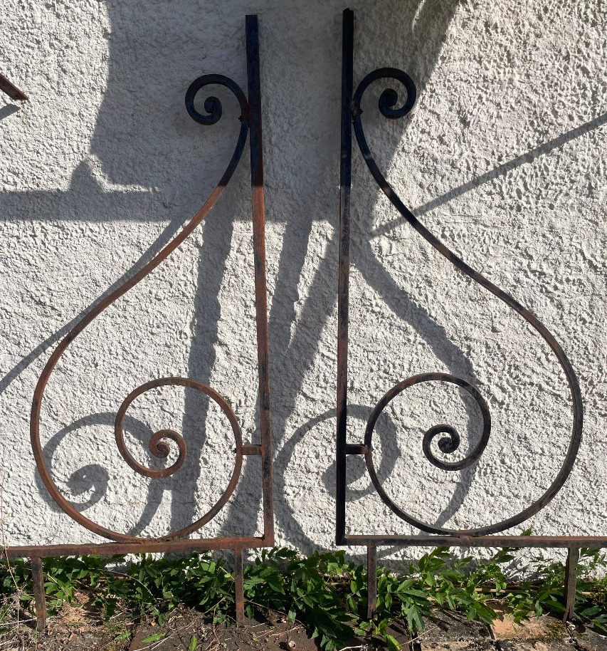 Pair Of Large Wrought-iron Gallows 