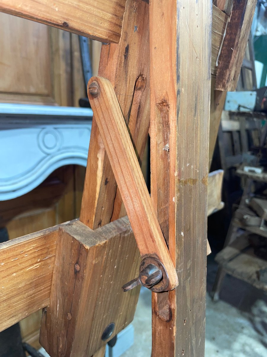 Antique Easel From The 20th Century-photo-1