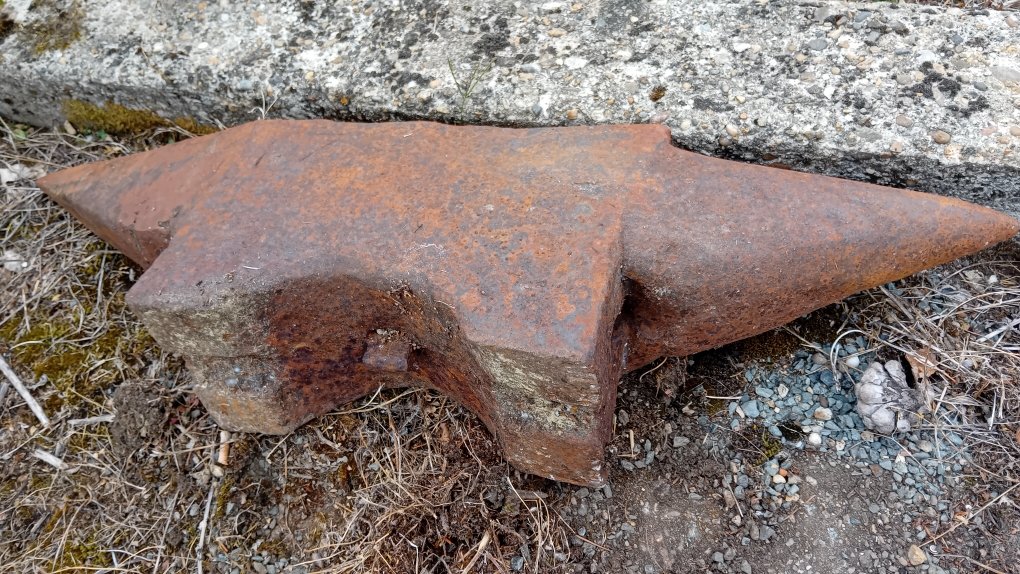 Vice And  Anvil-photo-4