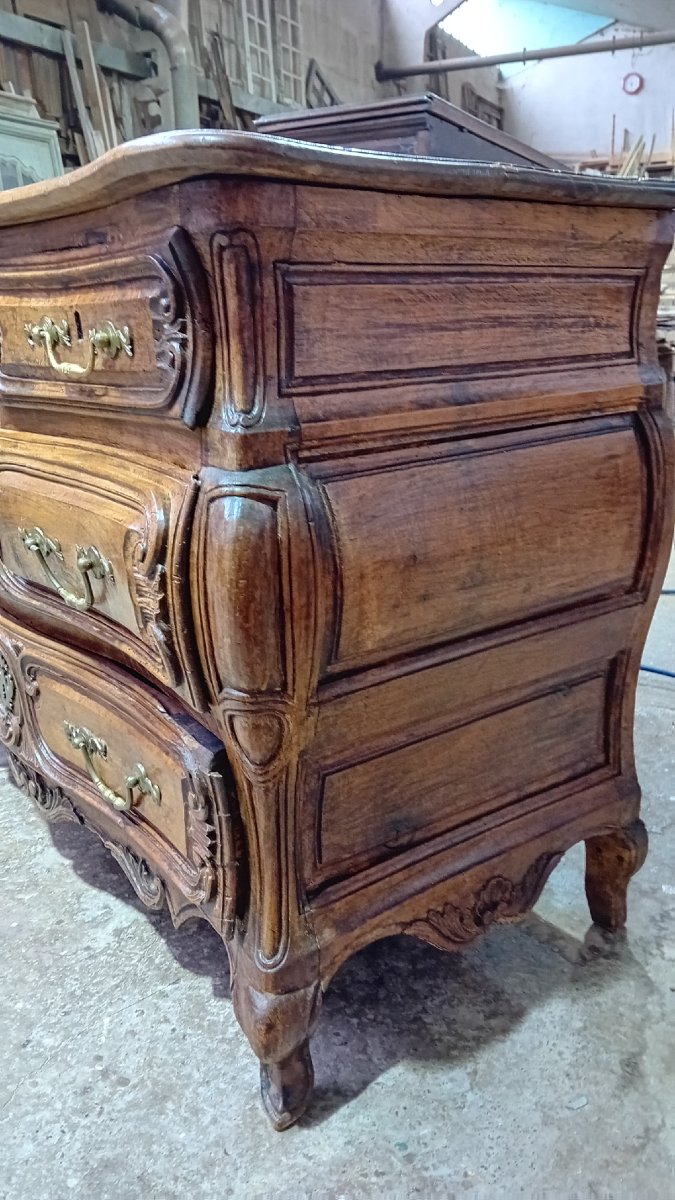 Early 18th-century Regency Chest Of Drawers In Walnut-photo-1
