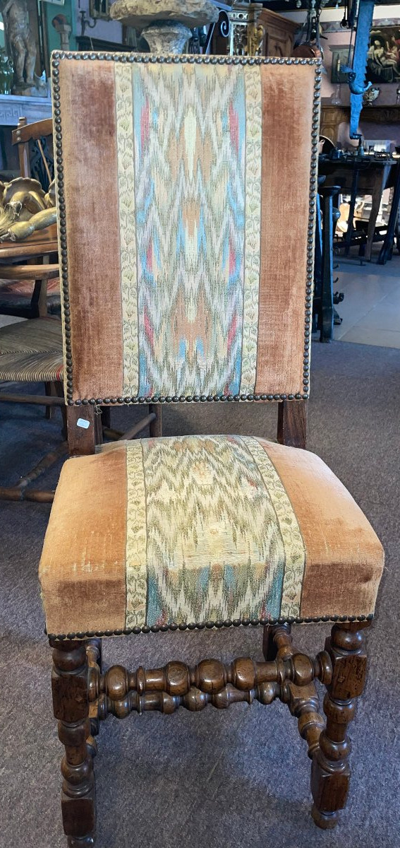 Suite De 6 Chaises En Noyer blond style Louis 13 