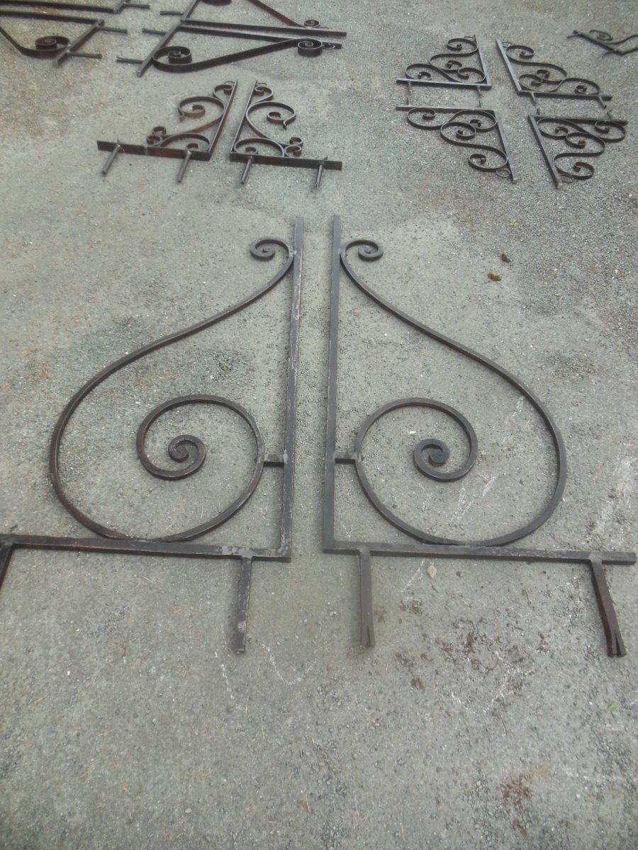 Various Wrought Iron Stems XVIII Me And XIX Eme For Lanterns