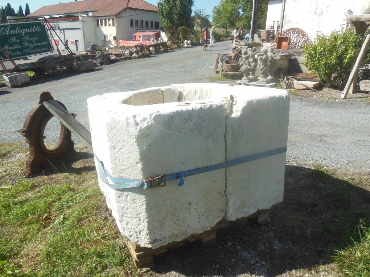  rare Tête De Puit En Pierre Calcaire XVII Eme-photo-3