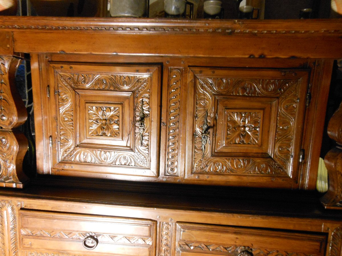 Hispano Flemish Cabinet End Of XVIth Century In Yew, Sideboard In 2 Sections-photo-2