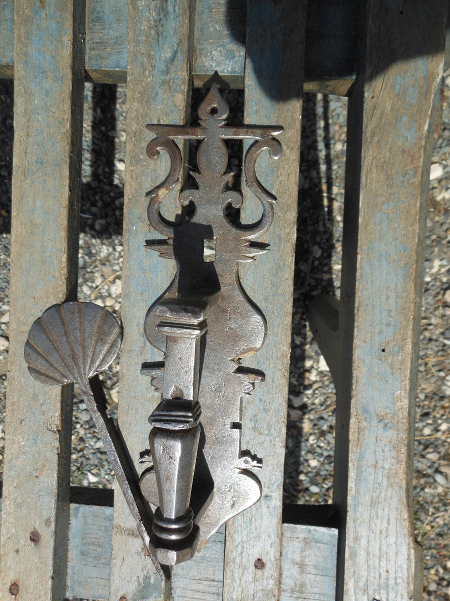 Rare Renaissance-style Thumb Latch In Wrought Iron, Door Handle