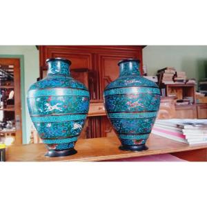 paire de vase chinois en cloisonné au decor dechiens foo  et grecque