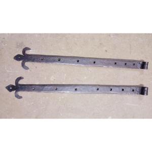 Rare Pair Of Large Wrought Iron Fleur-de-lis Hinges From The 16th Century 