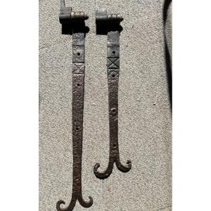 Rare paire de pentures xvi e siècle