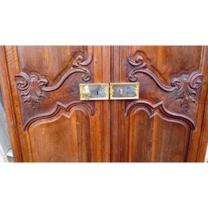 delicate paire de portes en noyer regence, boiserie louis xv double face