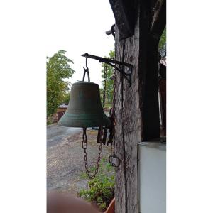 grosse cloche d'ecole 19 eme , bronze