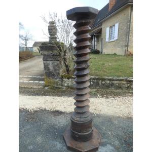 Press Screw 17 Eme In Walnut