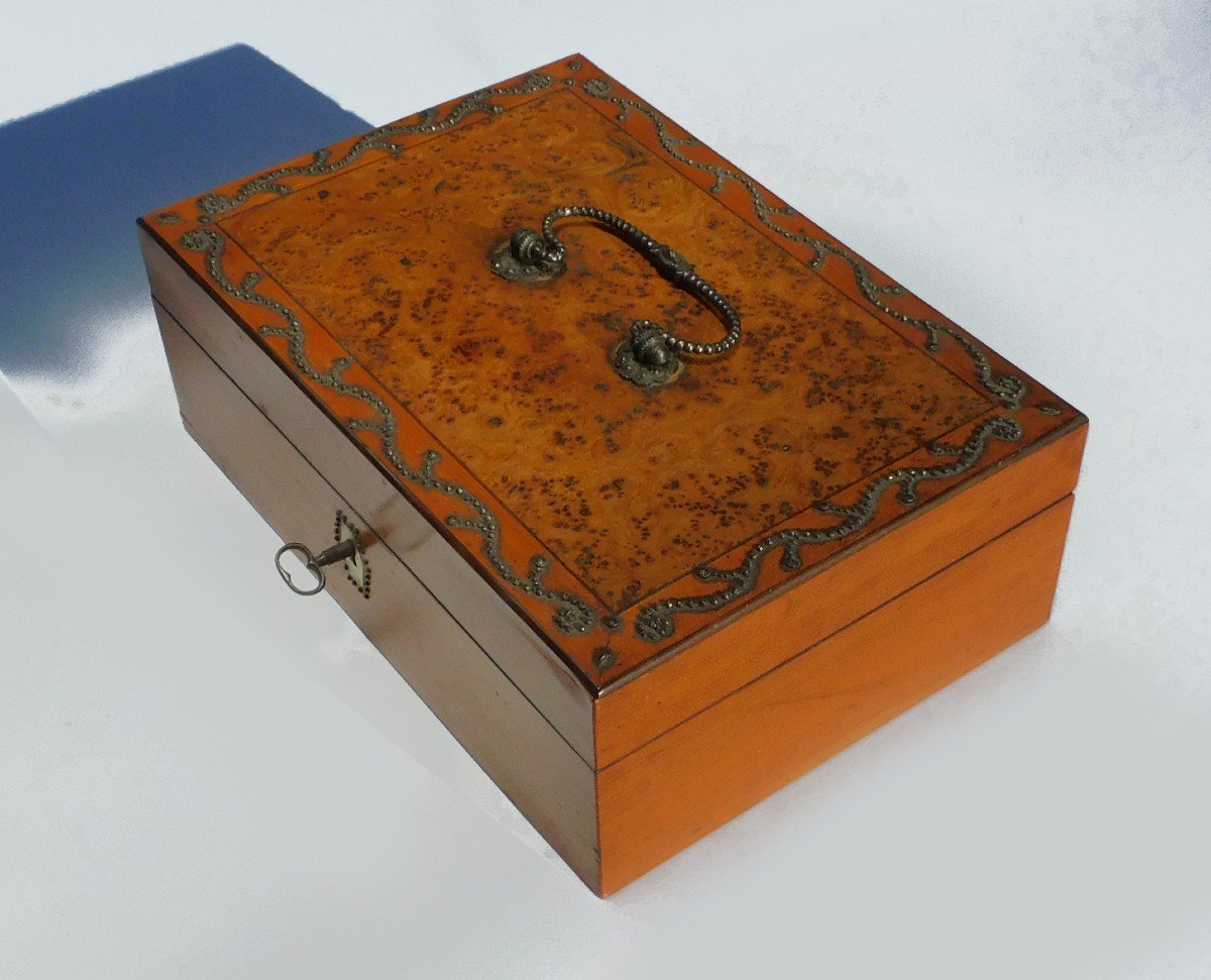 Coffret Nécessaire De Couture Nacre ciseaux  Restauration Palais Royal-photo-5