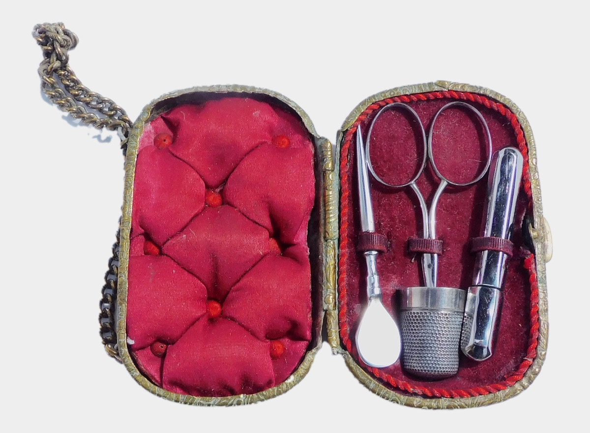Sewing Kit In Steel 19th Century Napoleon III Purse Shape Box-photo-2