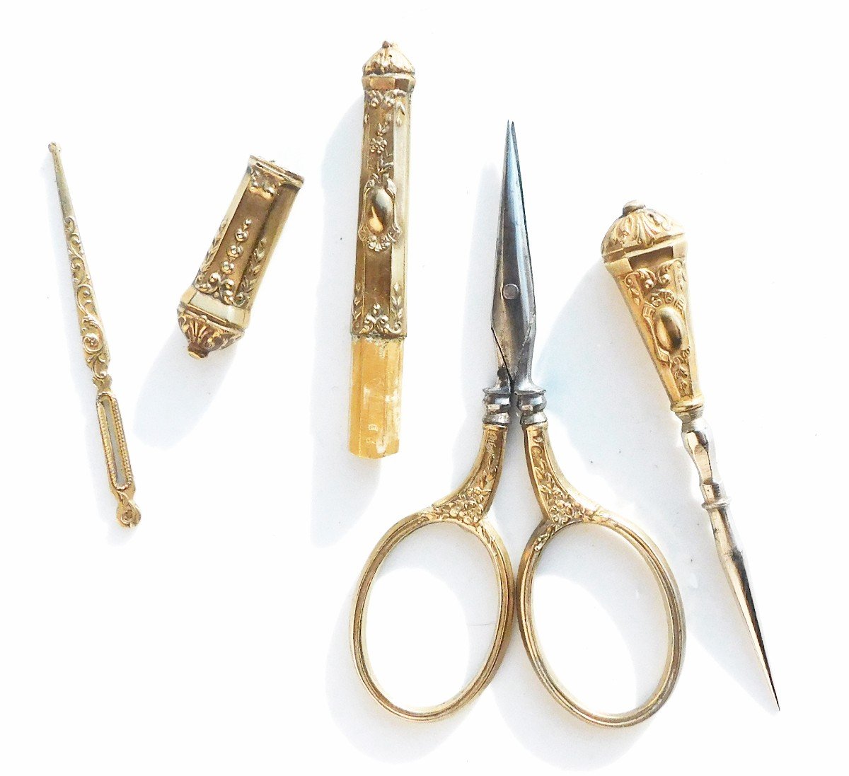 Small Sewing Kit In Vermeil In A Leather Box Late 19th Century Early 20th Century-photo-2