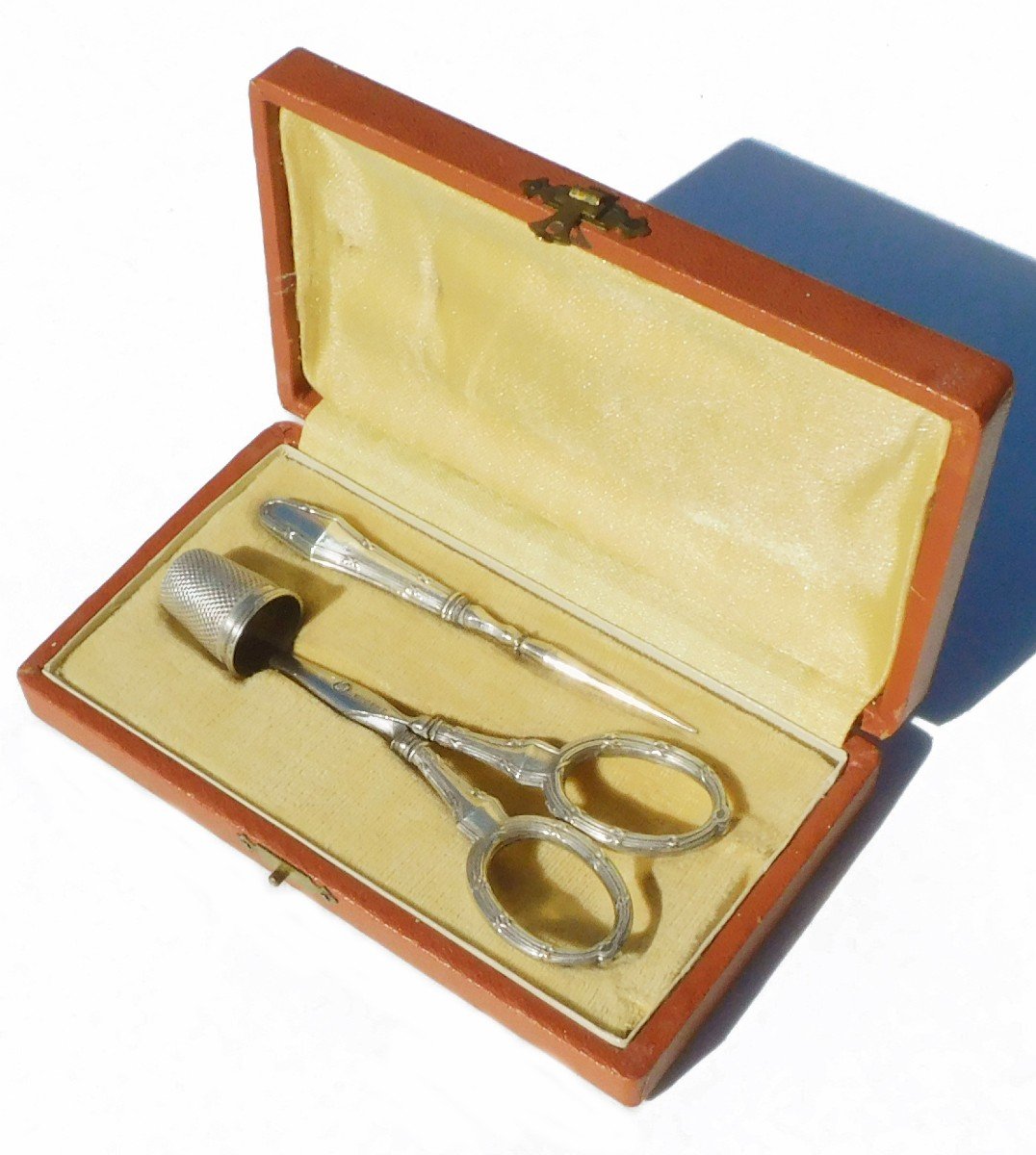 Early 20th Century Silver Sewing Kit, Scissors, Thimble, Embroidery Punch-photo-4