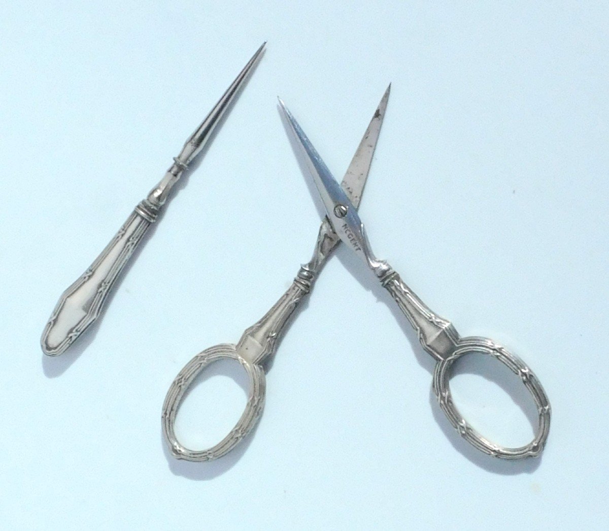 Early 20th Century Silver Sewing Kit, Scissors, Thimble, Embroidery Punch-photo-7