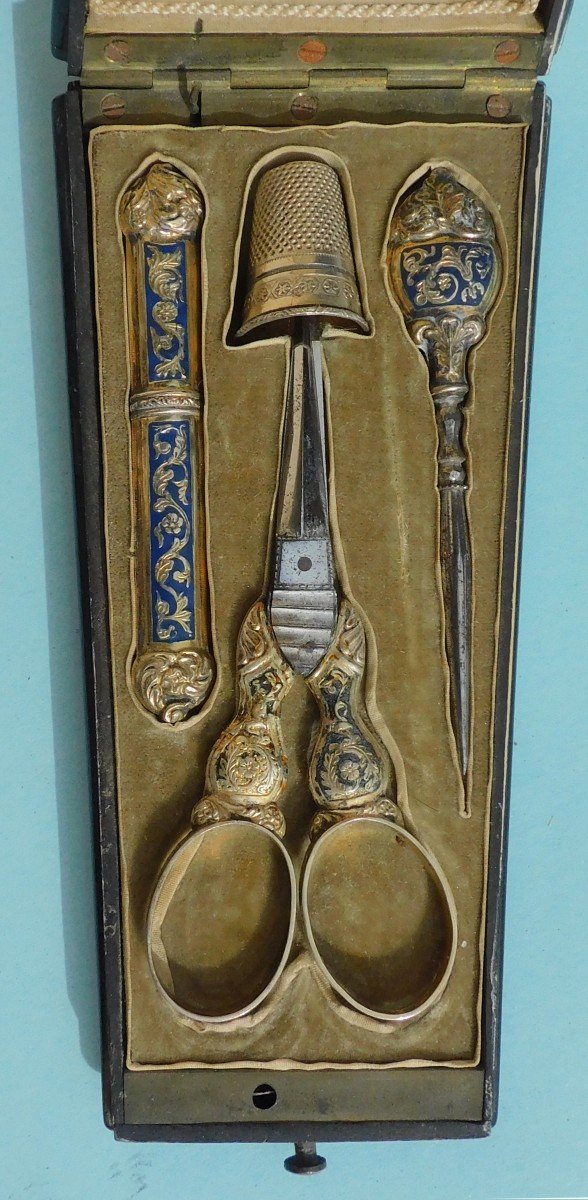 Charles X Enameled Silver Vermeil Sewing Kit, 19th Century, Scissors, Needle Case-photo-2
