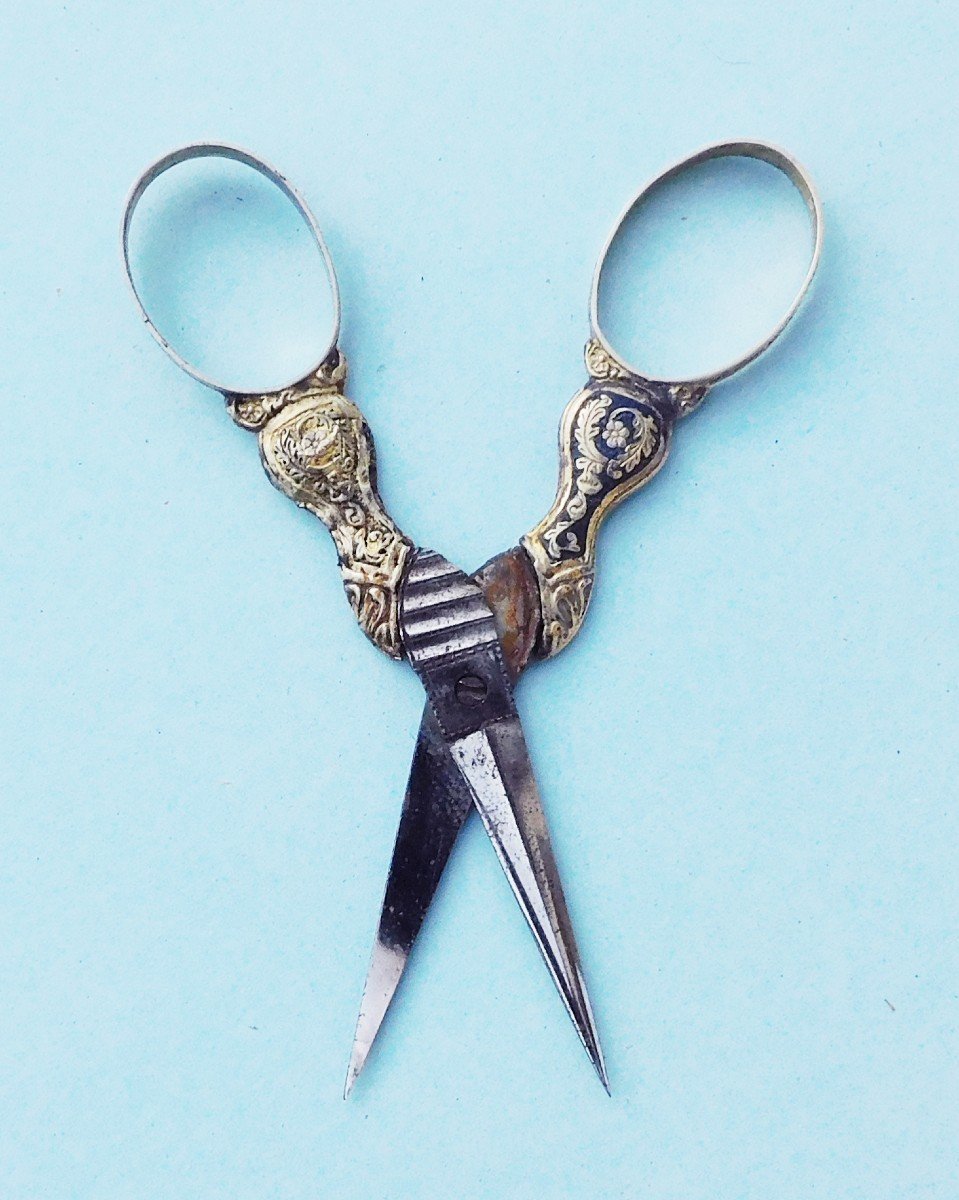 Charles X Enameled Silver Vermeil Sewing Kit, 19th Century, Scissors, Needle Case-photo-1