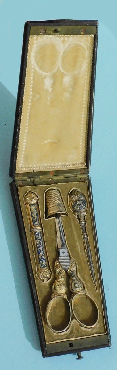 Charles X Enameled Silver Vermeil Sewing Kit, 19th Century, Scissors, Needle Case-photo-3